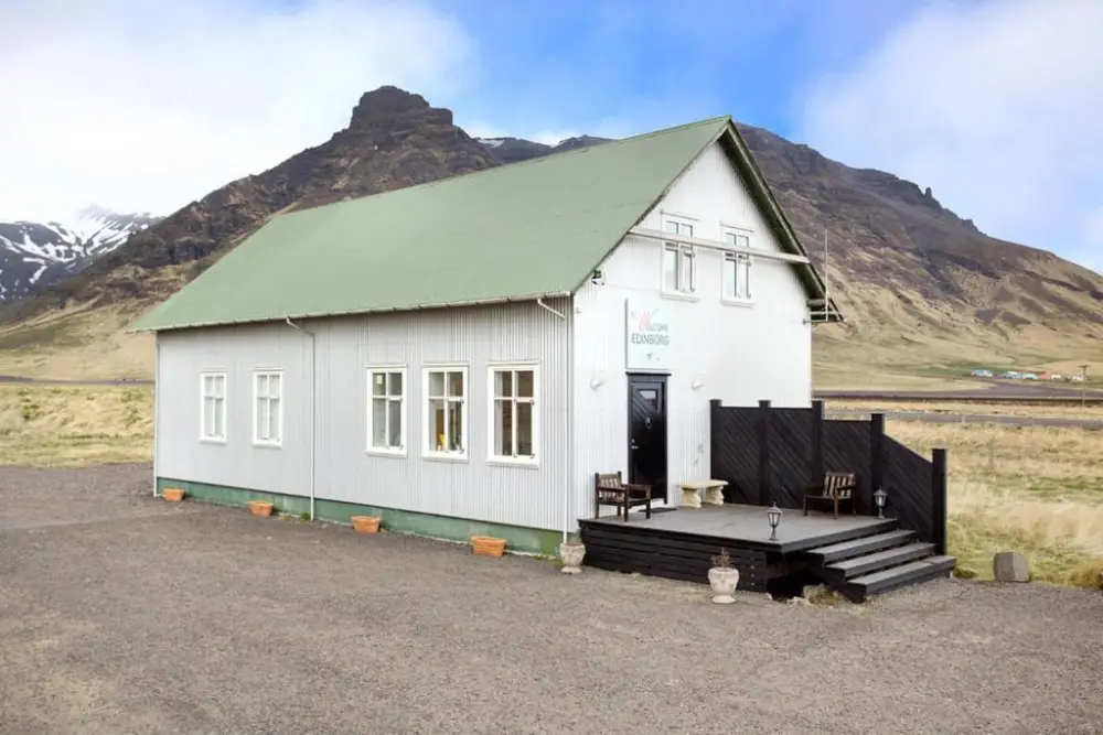 DORMIR BARATO ISLANDIA